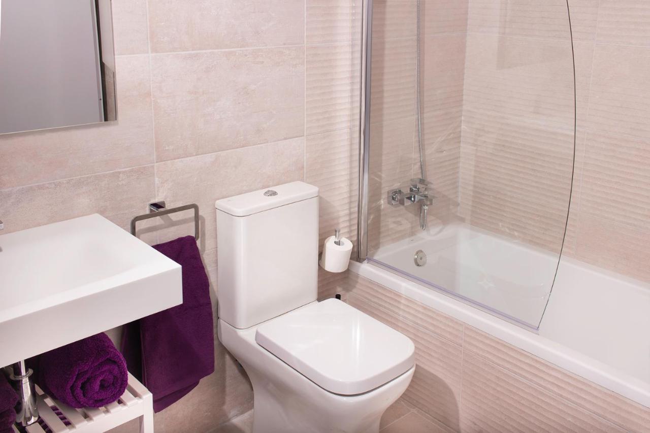 Apto. Maese Montanes. Centrico Con Piscina Privada Sevilha Exterior foto